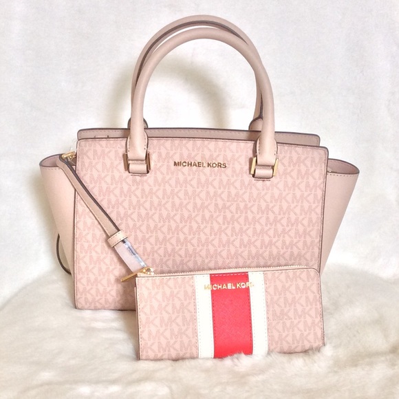 Michael Kors Handbags - Michael Kors (2pcs) Selma MD TZ Satchel